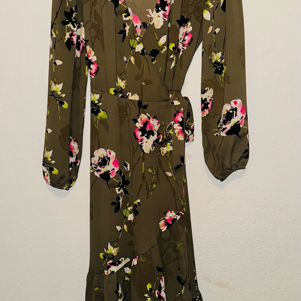 Bar III Olive Floral Long Sleeve Dress